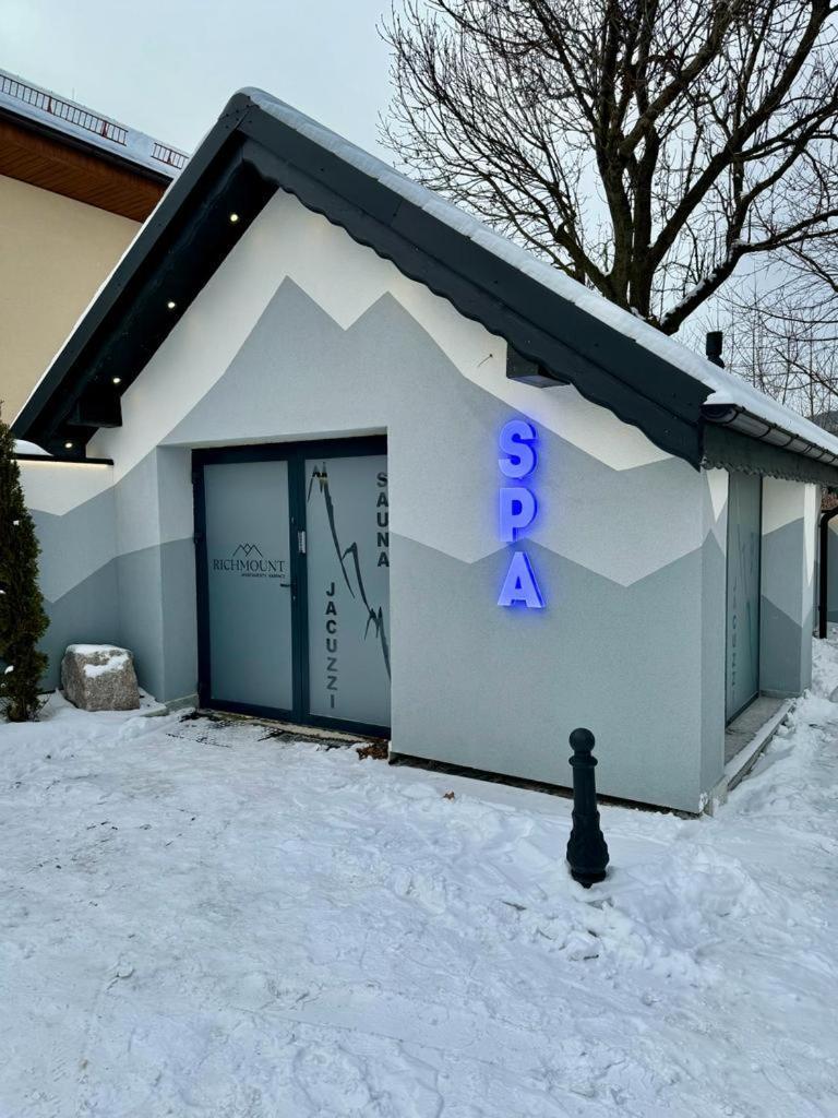 Apartament Richmount *